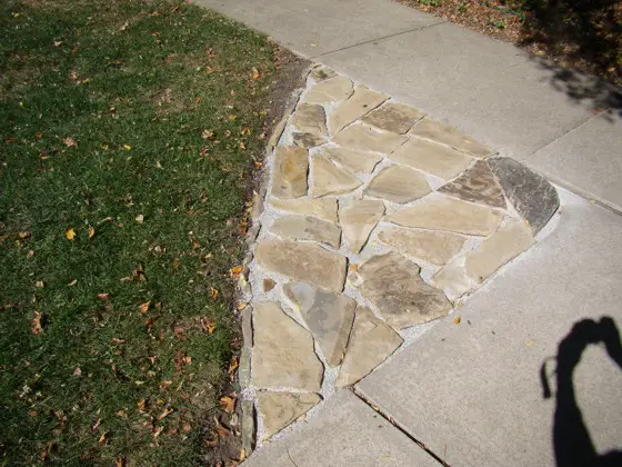The small loose stones between the pieces of rock can cause a mess. Photo Credit: Ron Bergnal, Chicago, IL