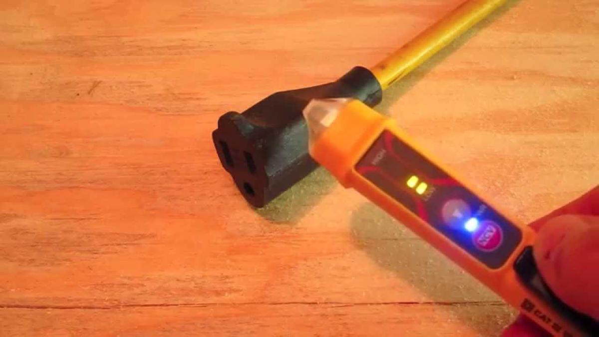 'Video thumbnail for Klein NCVT-3 Voltage Pen Tester Review'