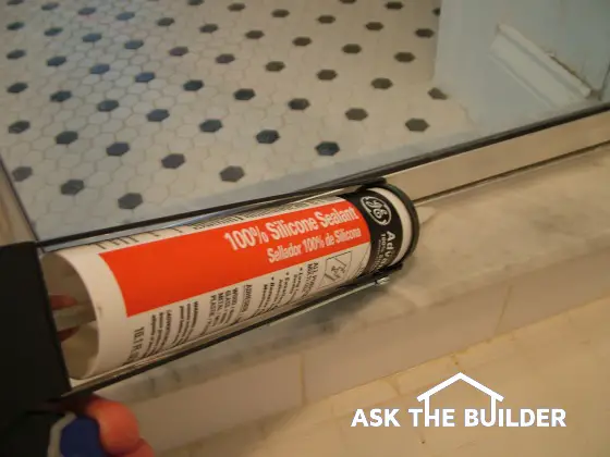 Installing silicone caulk