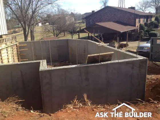 fondation en béton coulé