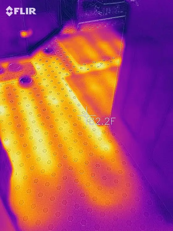 infrared photo heated bathroom floor 82.2F