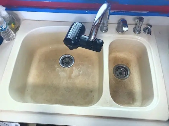 Corian Sink dirty