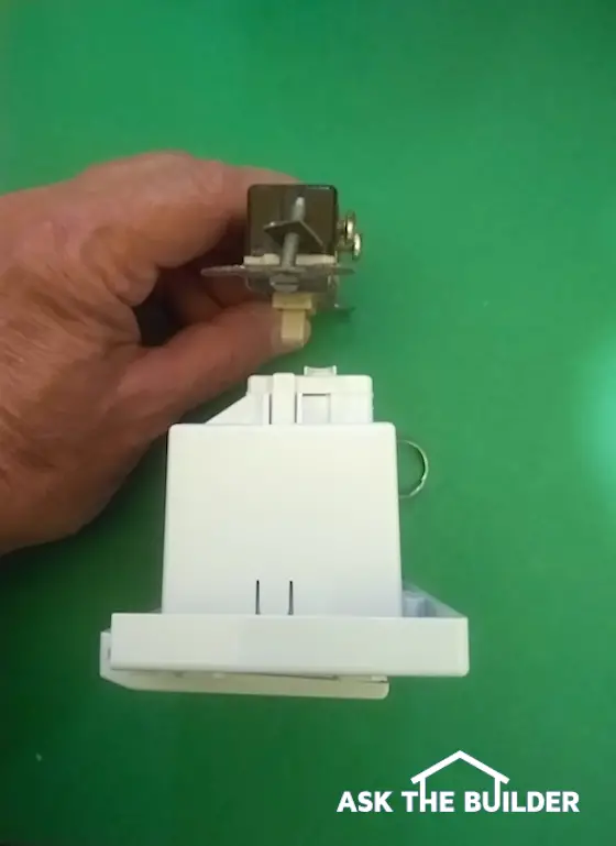 theoutlet switch width