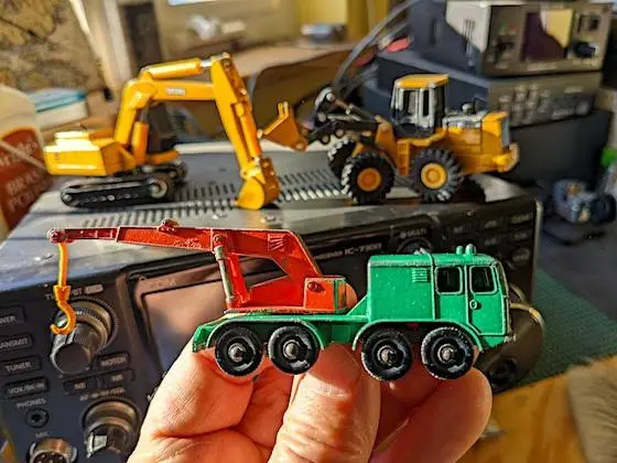 matchbox 8 wheel crane toy