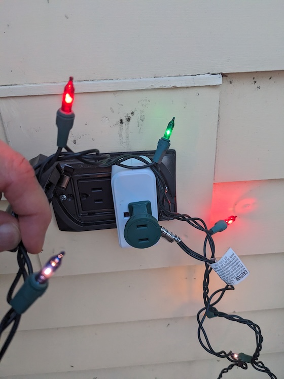 smart plug outdoor electric outlet and christmas lights