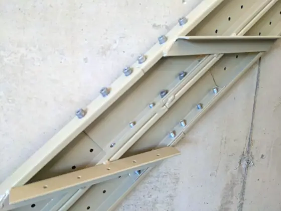 fast stairs stringer with tread support angle iron