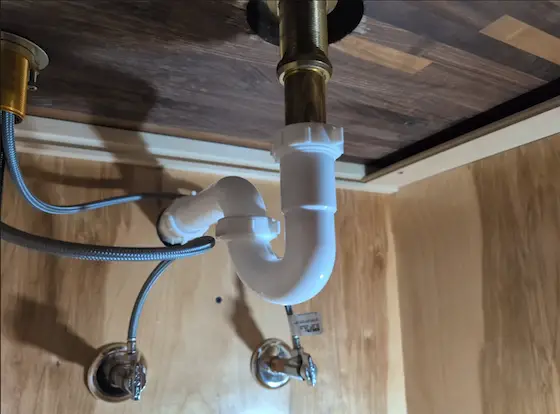 vessel sink drain with p-trap & countertop